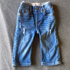 Levi’s 514 at straight leg jeans. Baby size 6-9 months